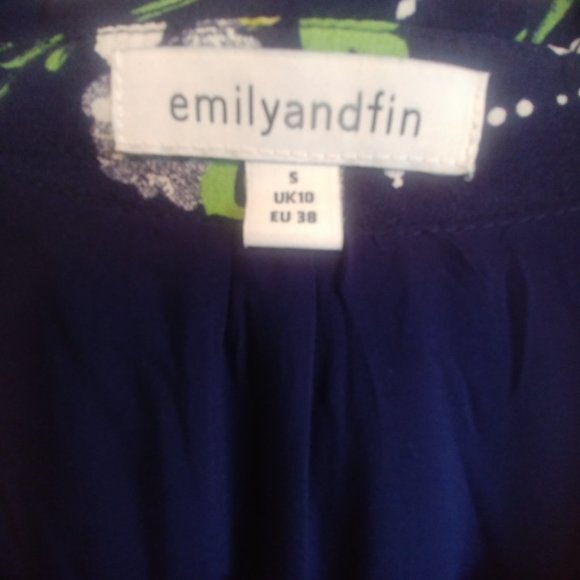 NEW Never worn Emily and Fin navy floral button dress Size Small - Picture 3 of 8